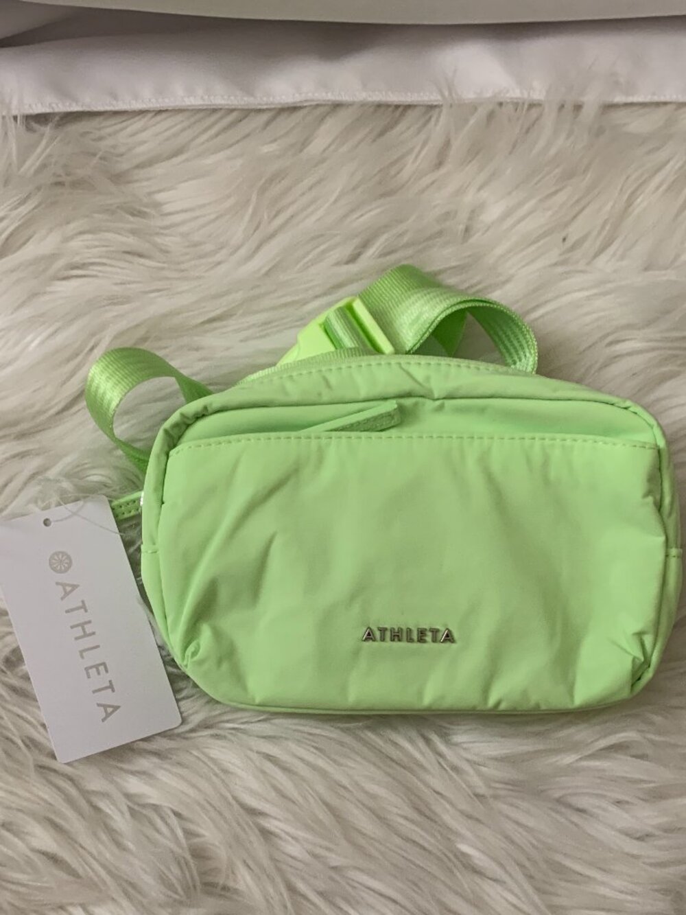 ATHLETA All About Belt Bag in Neon Green